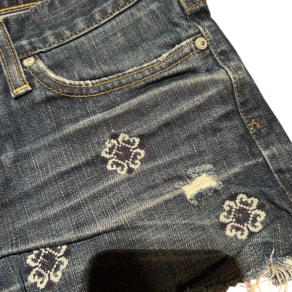 AG Adriano Goldschmied Tomboy cutoff denim shorts with embroidery - Picture 4 of 7